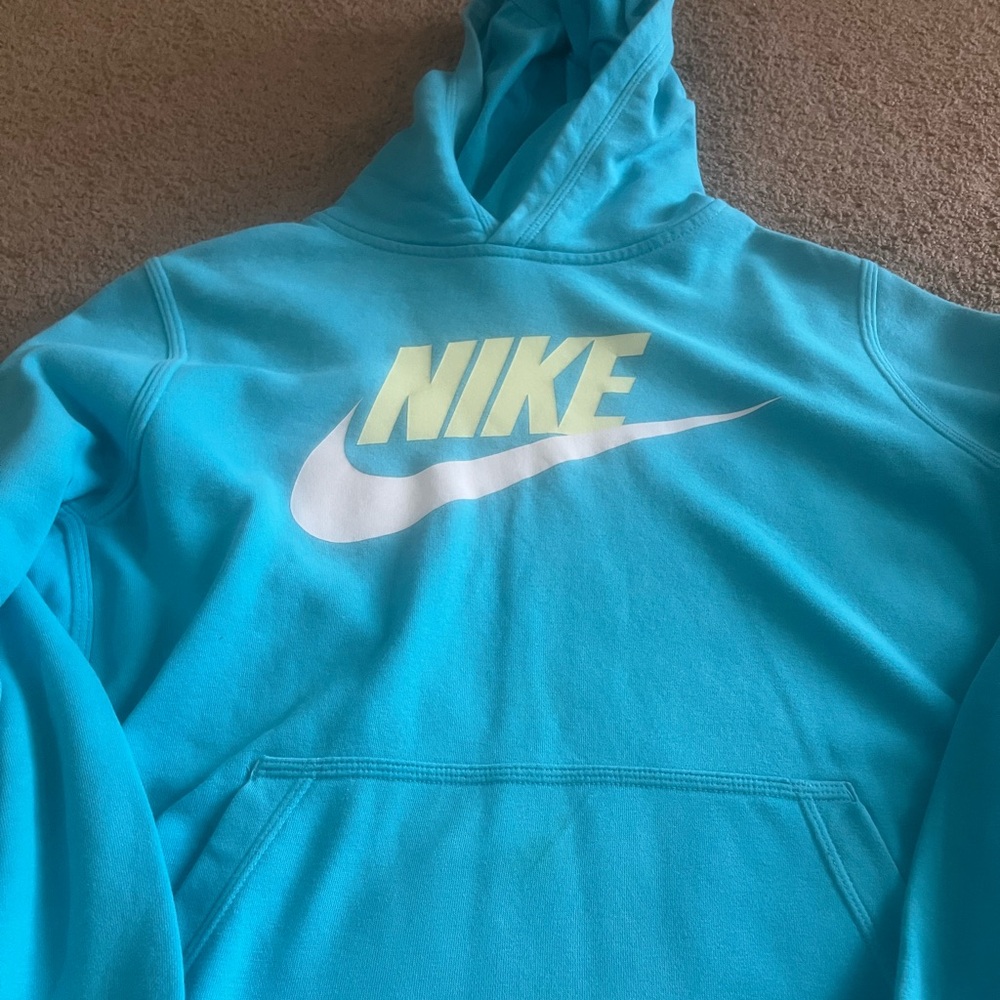 Boys Nike XL +Nike Hoodie